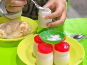 Xem ăn chơi - Loại sữa chua vị chẳng giống ai trở thành đặc sản chỉ có ở Đà Nẵng, xưa “ế” khách nay nhiều người lùng tìm
