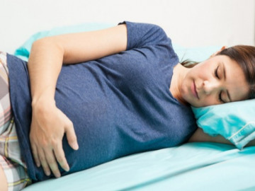 3 thói quen khi ngủ gây hại cho thai nhi, mẹ bầu thương con phải bỏ ngay
