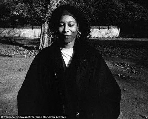 Chị em song sinh không nói tiếng người, tự tạo ra ngôn ngữ riêng, người này sống thì người kia phải chết - 6