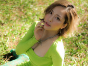 Thời trang - Hotgirl Trâm Anh và kiểu trang phục "ruột" trưng trổ nét gợi cảm: Không chỉ ngắn cũn mà còn ôm sát