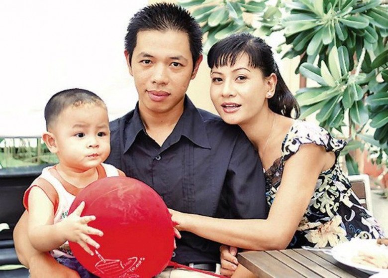 Bố mẹ ly hôn sau 7 ngày cưới, con trai Cát Phượng Thái Hòa giờ 19 tuổi cao 1m7, mặt y đúc bố - 1
