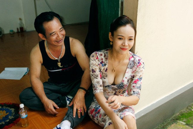 Thượng tá công an lấy vợ xinh nhất nhì màn ảnh Việt, không ngại ở nhà chăm con cho vợ đi diễn nước ngoài - 4