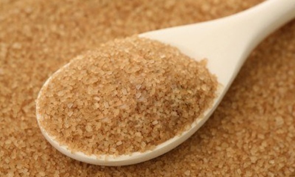 Đường cát vàng hay đường vàng chính là đường thô, là loại đường không được tinh chế hoàn toàn.
