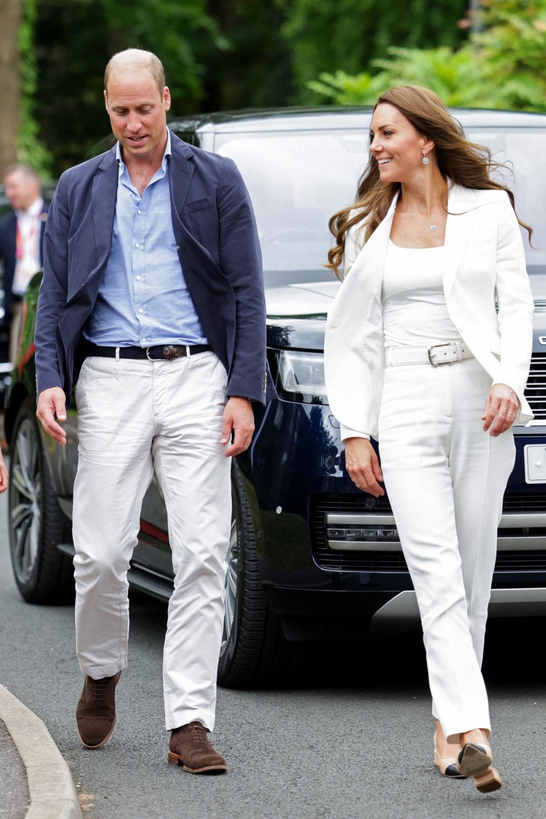 Công nương Kate mặc lại đồ cũ ba lần, giá hơn 40 triệu đồng, đẹp như mới mua - 4