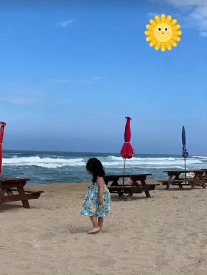 Choi Ji Woo khoe con gái đã cao lớn hơn.