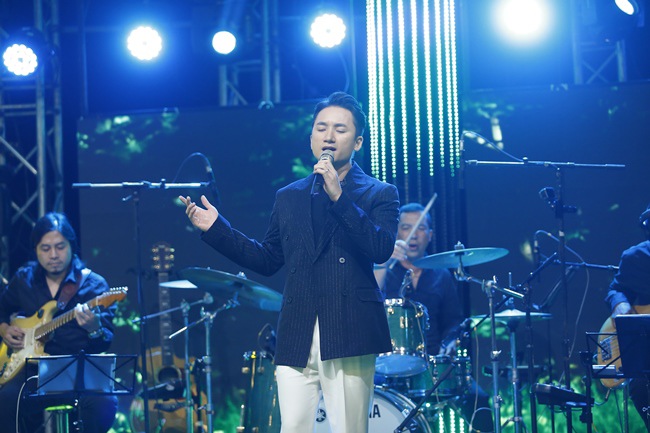 Phan Mạnh Quỳnh bị khui amp;#34;bí mật đời tưamp;#34; trên sóng truyền hình, kể chuyện amp;#34;về quê khi thiếu tiền là chínhamp;#34; - 5