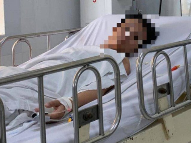 Vụ nghi ngộ độc rượu, 2 người chết: 8 người uống 5 lít rượu pha nước ngọt