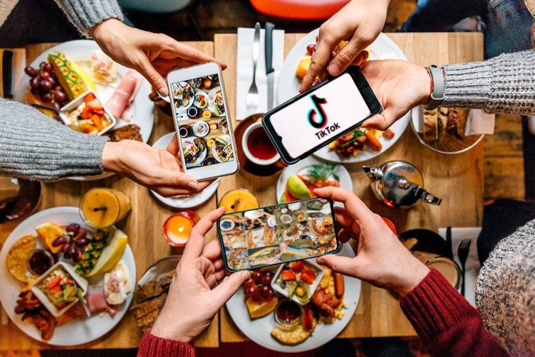 Review trên TikTok hiện tại đang trở thành một nghề được nhiều người quan tâm