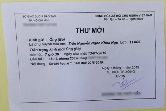 Đây không phải là lần đầu tiên cậu bị đánh sai tên trong thư mời học phụ huynh.