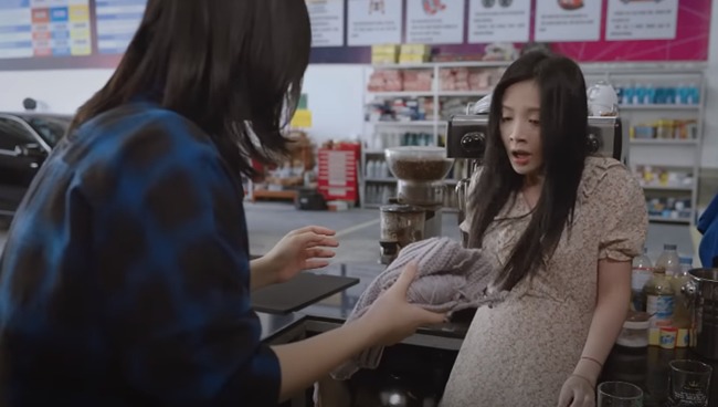 Phim thế sóng Thương Ngày Nắng Về: Quỳnh Kool bị bạn trai amp;#34;cắm sừngamp;#34; ngay tập đầu tiên? - 7