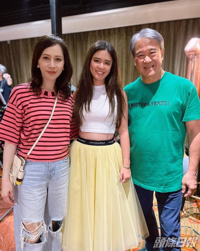 Cô gái nhỏ đã có sinh nhật rất đáng nhớ trước khi đi du học.