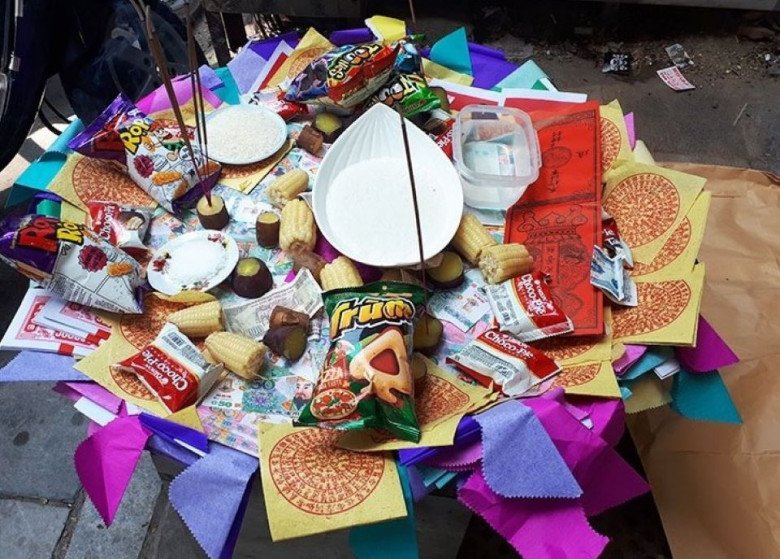 Nhà chung cư không nên thờ amp; # 34; she soulamp; # 34 ;, mâm thờ amp; # 34; she soulamp; # 34;  không tặng xôi gà - 3