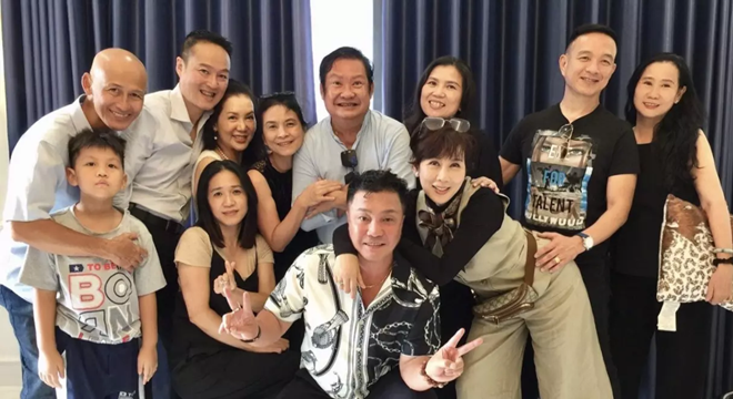 Sao Việt 24h: Tim đăng ảnh amp;#34;cuối năm có cặp song sinhamp;#34;, Trương Quỳnh Anh ẩn ý về việc tìm người mới - 10