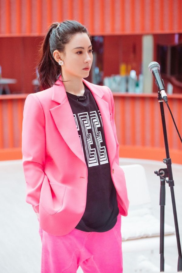 Trương Bá Chi từng khẳng định không cần nhờ đến chồng cũ cũng đủ tiền nuôi các con.