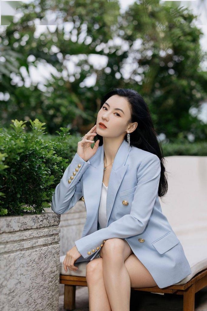 Trương Bá Chi đang phát triển sự nghiệp tại Thượng Hải.