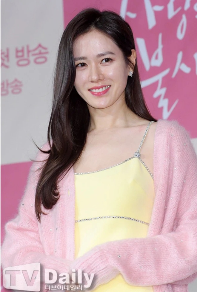 Son Ye Jin kết hôn ở tuổi 40 và được khán giả chúc phúc.