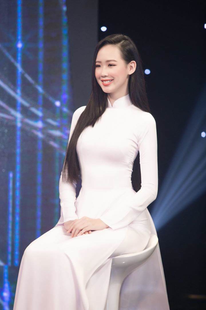 amp;#34;Giật mìnhamp;#34; trước mặt mộc của Top 3 Miss World Vietnam 2022: Tân Hoa hậu đẹp chuẩn nữ thần không son phấn - 8