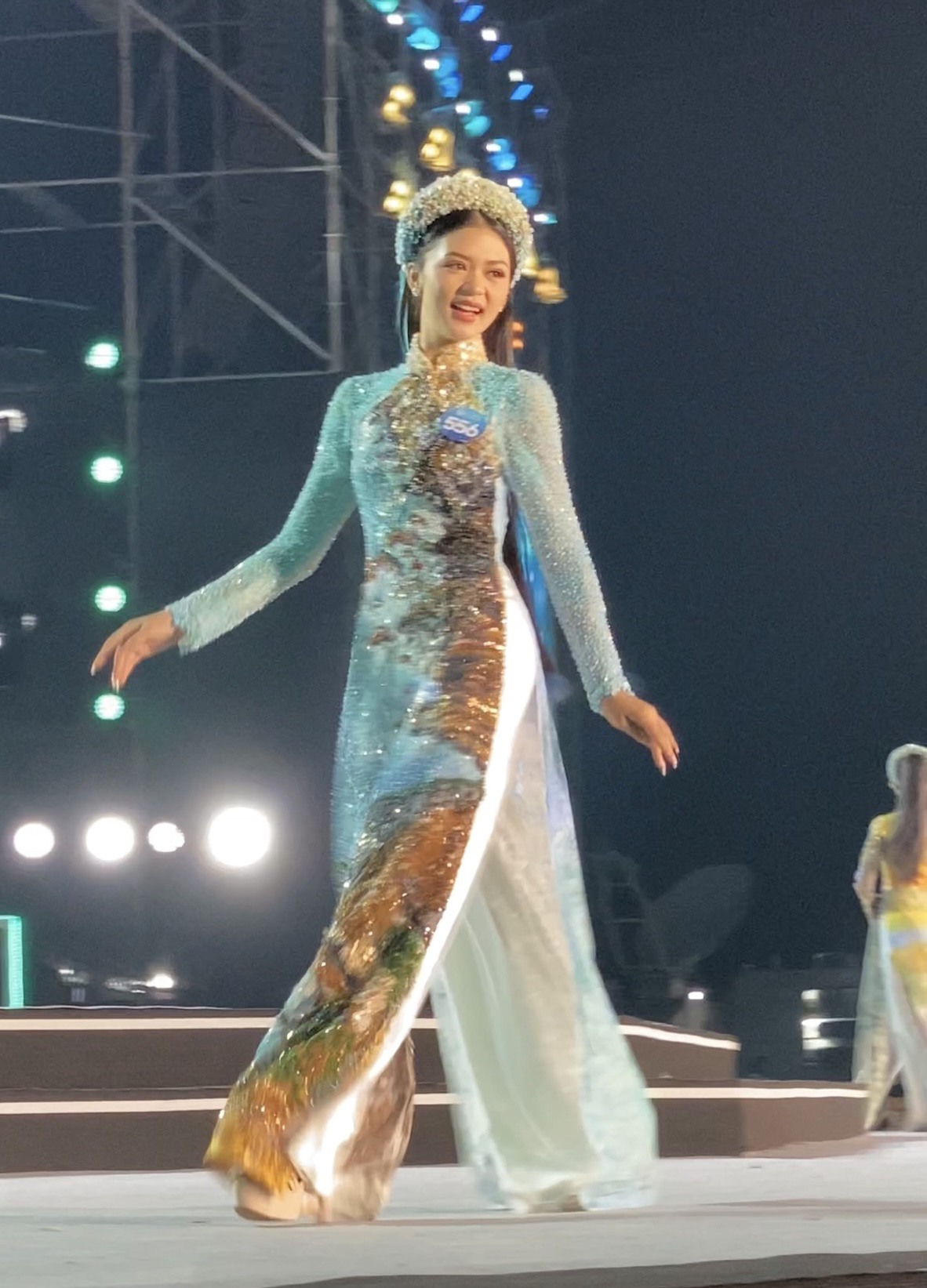 Trực tiếp chung kết Miss World Vietnam 2022: Tân Hoa hậu chính thức thuộc về Huỳnh Nguyễn Mai Phương - 29