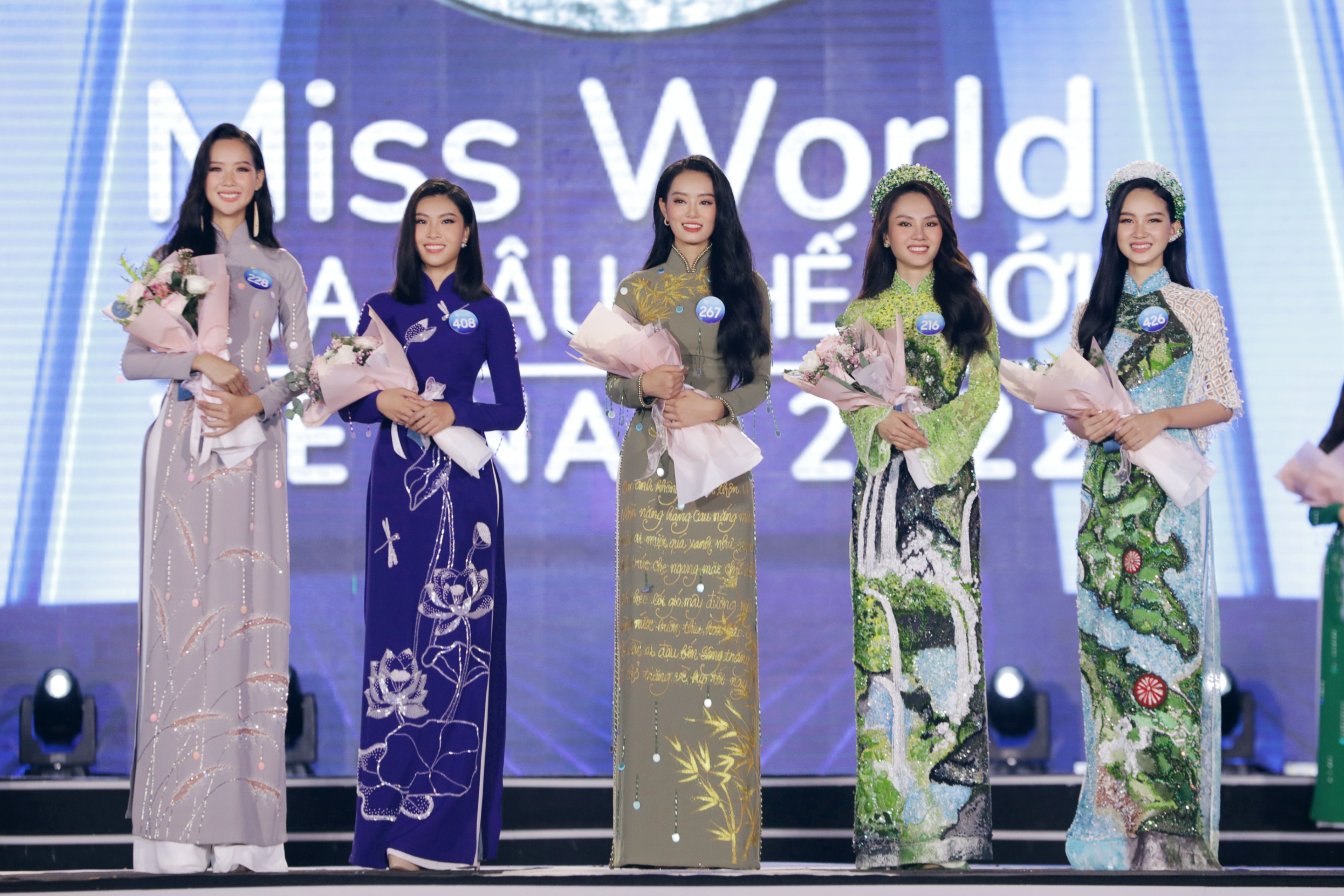 Trực tiếp chung kết Miss World Vietnam 2022: Tân Hoa hậu chính thức thuộc về Huỳnh Nguyễn Mai Phương - 27