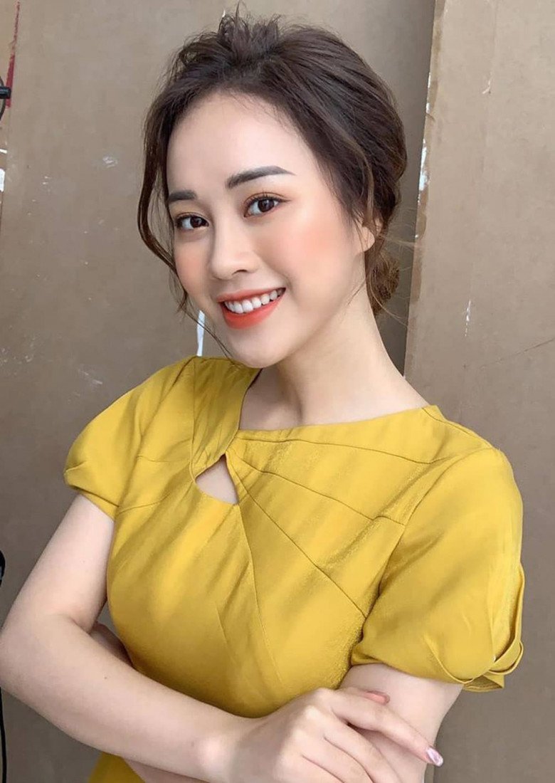 Gặp gỡ nữ MC xinh đẹp nhất đài truyền hình Việt Nam, từng nộp đơn thi Hoa hậu nhưng lại rút vào phút chót - 1