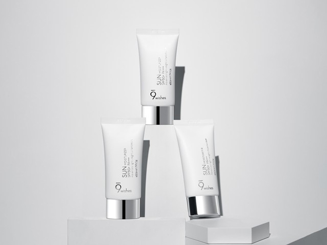 Kem chống nắng 3 chức năng 9Wishes Sun Moisturizer