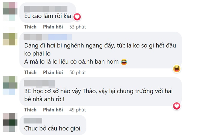 Con gái Phan Như Thảo được nhận xét có chiều cao ấn tượng, dáng đi nghêng ngang ngay ngày đầu tiên đi học.