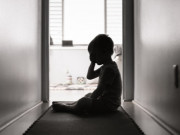 Sức khỏe - Vụ bé trai 3 tuổi bị đánh, nhốt trong tủ cấp đông: Bác sĩ tiết lộ bất ngờ