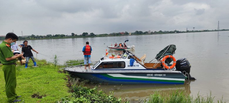 Đội cứu hộ chuyên nghiệp sẵn sàng hỗ trợ tìm kiếm giúp gia đình
