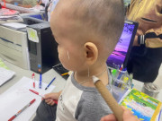 Sức khỏe - Bé trai Sài Gòn liệt mặt sau một đêm ngủ, Bs cảnh báo cha mẹ không dùng quạt kiểu này cho con