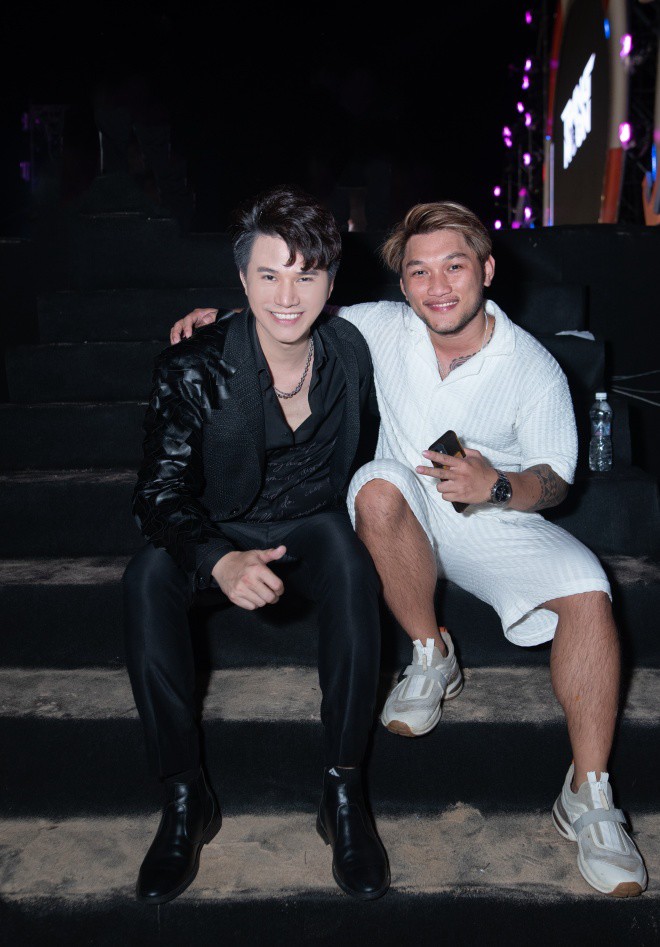 MC Vũ Mạnh Cường và DJ Thomiz.
