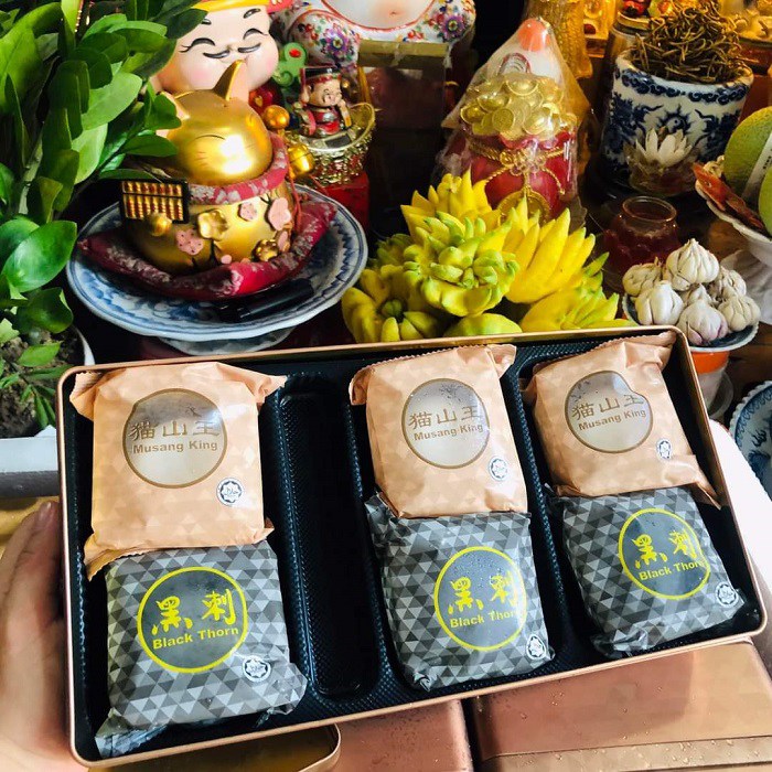 Loại bánh này đang làm mưa làm gió tại thị trường Việt bởi nhân được làm từ 100% sầu riêng tươi.