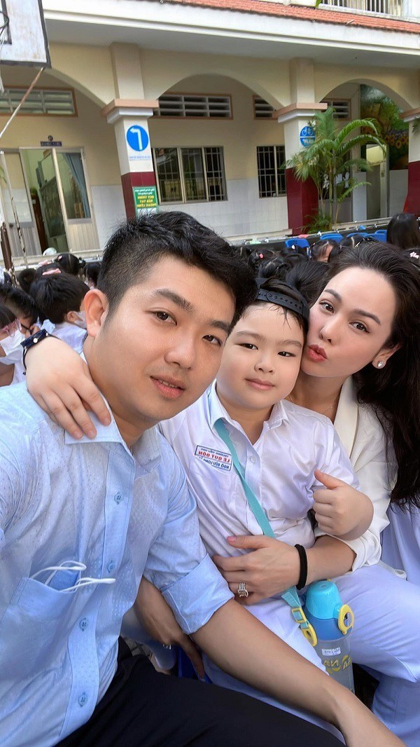 Con trai lên Sài Gòn mừng sinh nhật Nhật Kim Anh, tình cờ doanh nhân Bửu Lộc cũng ở đó - 11