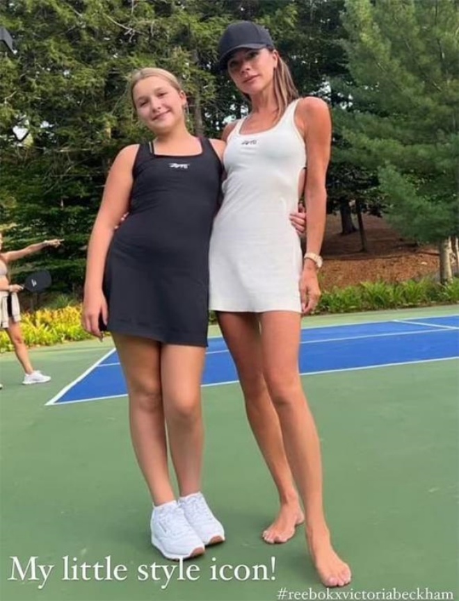 Harper to hơn cả mẹ khi cả hai đi tập thể dục cùng nhau.