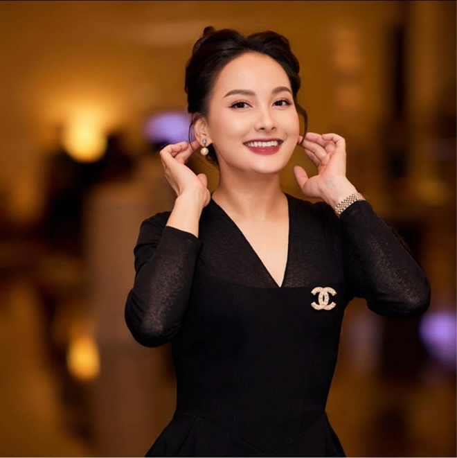 Sao Việt 24h: Jennifer Phạm hiếm hoi khoe ảnh cùng con gái lớn, cô bé từng giống bố như đúc giờ nhiều nét giống mẹ - 9