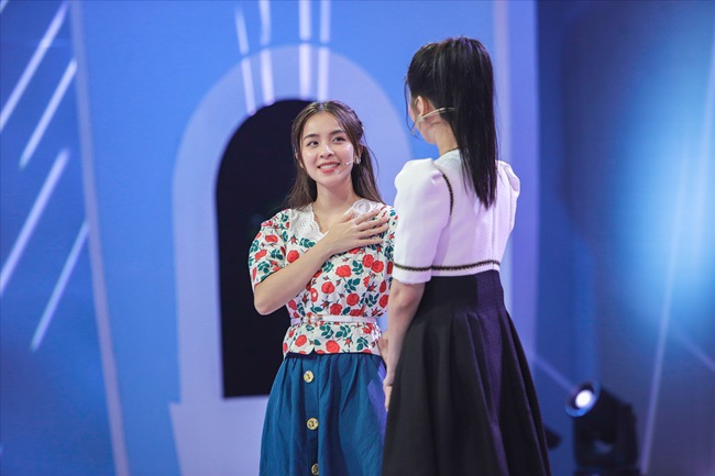 amp;#34;Gái quêamp;#34; Phố Trong Làng được amp;#34;bản saoamp;#34; Châu Tinh Trì chạy xe máy vượt 900km tới tỏ tình là ai? - 5