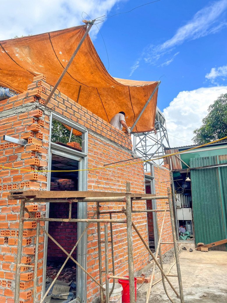 Nam nhân viên văn phòng Hà Nội về quê tự tay xây nhà cho bố vợ “cả làng không ai có” - 4