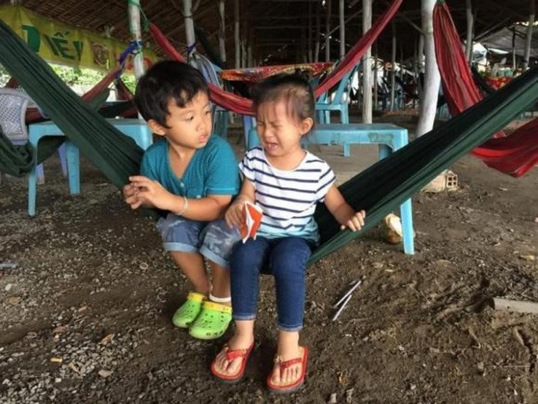 Sao Việt 24h: Lê Phương amp; # 34; that thanhamp; # 34; trước loạt khoảnh khắc amp; # 34; loy Smooth naamp; # 34; của một cô con gái 3 tuổi giống hệt bố - 15 tuổi