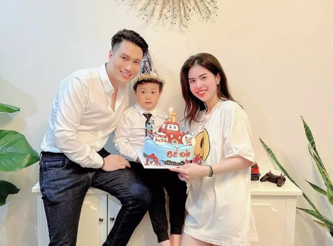 Việt Anh luôn muốn giữ quan hệ tốt đẹp với vợ cũ vì con trai.