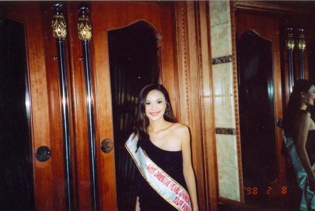 amp;#34;Máy bayamp;#34; đại gia của phim Việt: Người ở nhà tiền tỷ, kẻ từng thi sắc đẹp ở Malaysia - 9