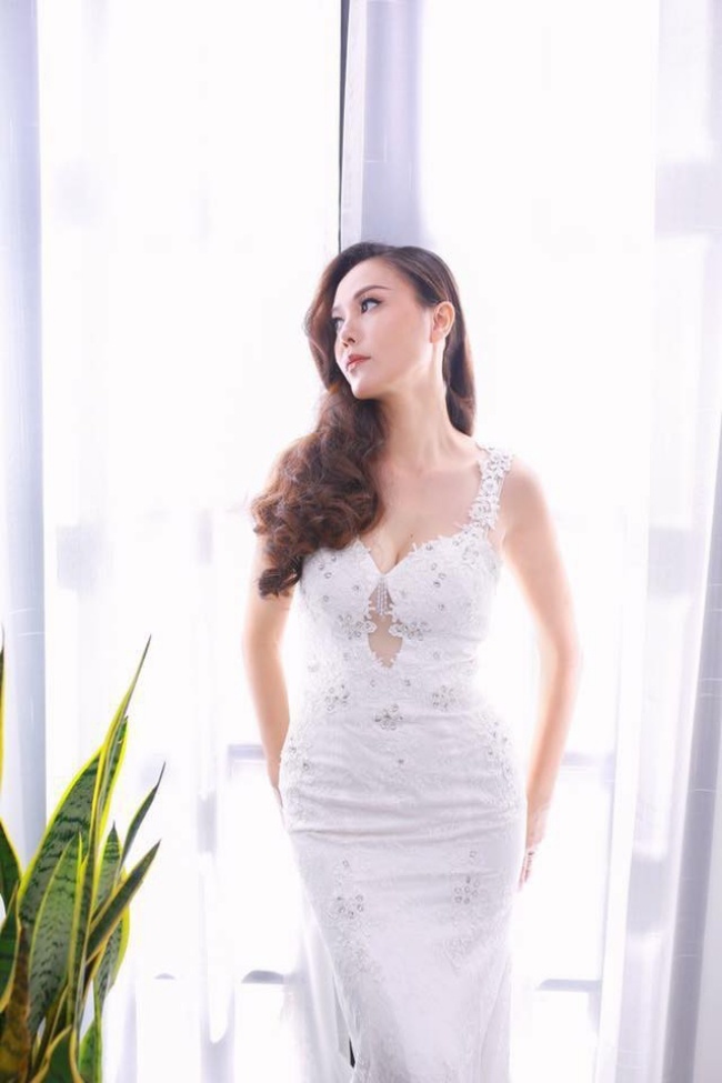 amp;#34;Máy bayamp;#34; đại gia của phim Việt: Người ở nhà tiền tỷ, kẻ từng thi sắc đẹp ở Malaysia - 10