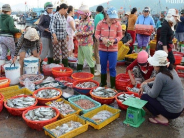 6 chợ hải sản đông đúc nhất Quảng Ninh