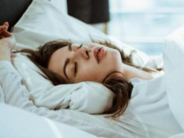 Thói quen xấu vào buổi tối có thể dẫn đến ung thư, đột quỵ