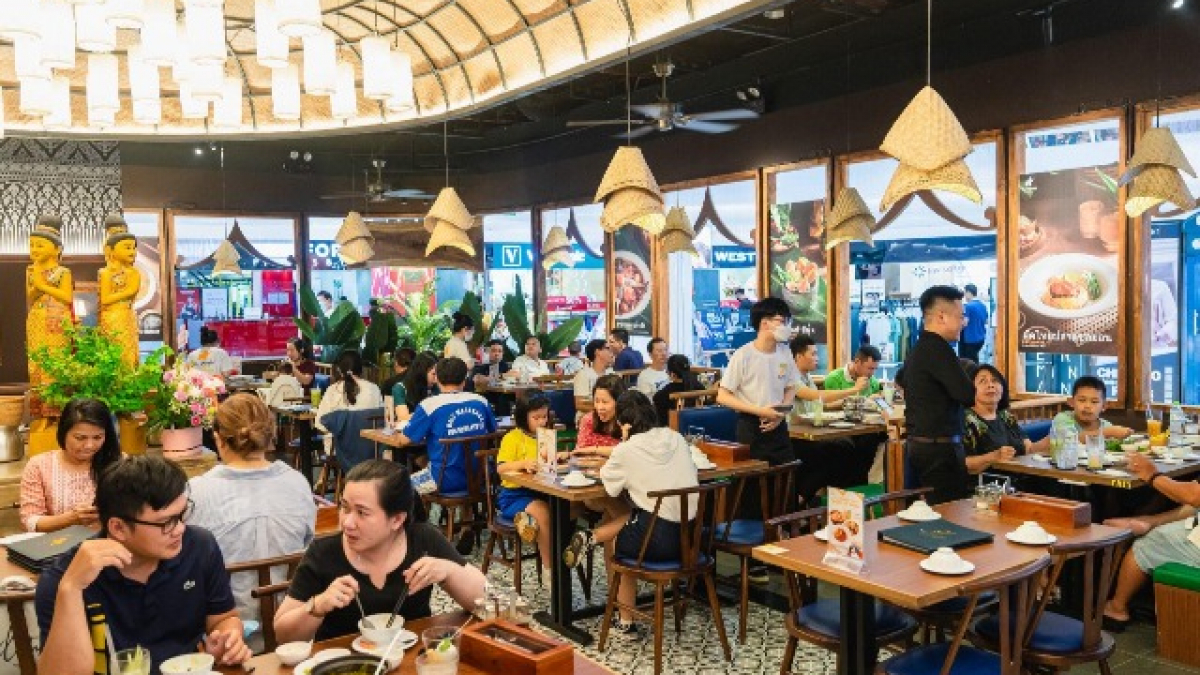 Trải nghiệm phong c&aacute;ch ẩm thực Th&aacute;i tại TTTM GigaMall Thủ Đức