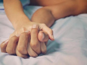 Tin tức - Tái hôn với vợ cũ, 2 năm sau người chồng bàng hoàng khi đọc được tin nhắn ướt át trong điện thoại