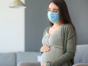 Mẹ bầu bị Covid-19 có ảnh hưởng đến thai nhi không, nên làm gì để nhanh khỏi?