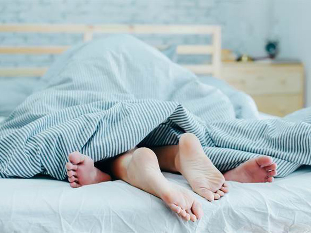 Vợ chồng hiếm muộn đi xin giống anh họ, bị ép duy trì quan hệ bất chính và cái kết