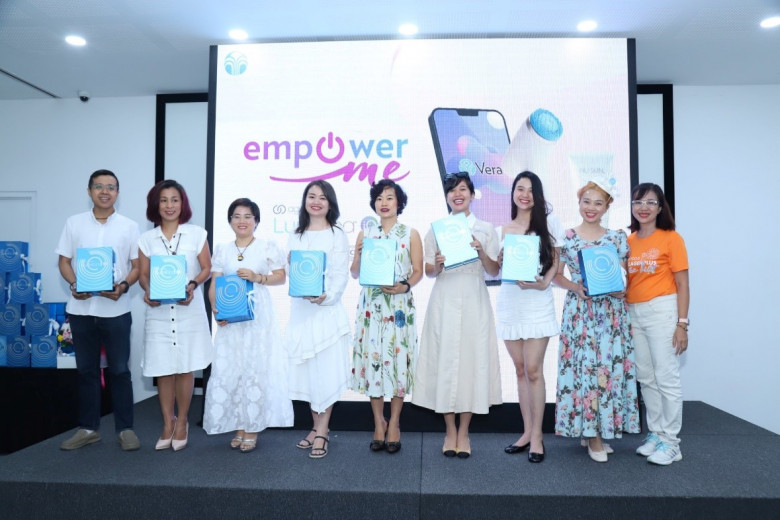 Theo Sandie, nhà sáng lập, tất cả những gì Nu Skin làm, được truyền động lực bởi sự yêu thương, mang đến cho bạn một làn da sạch, tươi sáng và khỏe khoắn.