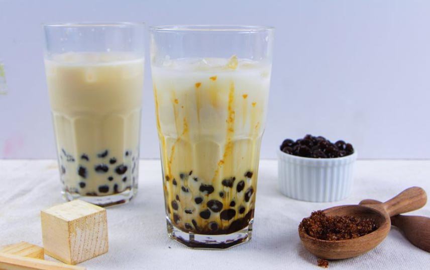 Hình ảnh ly sữa tươi trân châu đường đen thành phẩm hấp dẫn