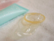 Tin tức - Cô giáo gây phẫn nộ vì yêu cầu nam sinh mang bao cao su chứa "chiến binh" đến lớp