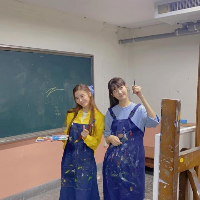 Kim Gyu Ri và Lee Yo Won thân thiết từ sau khi hợp tác chung.